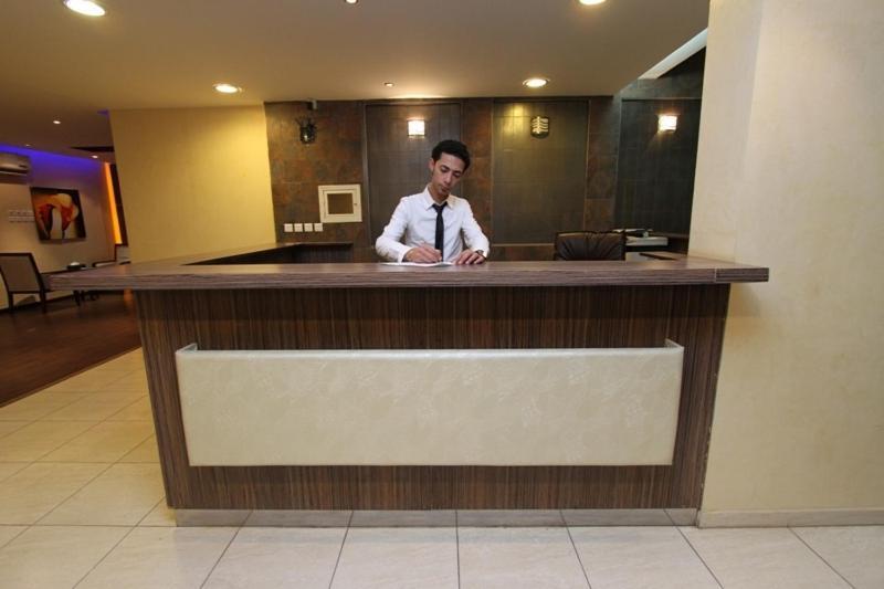 Raoum Inn עראר מראה חיצוני תמונה